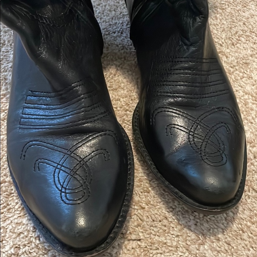 Boots - Picture 2 of 5